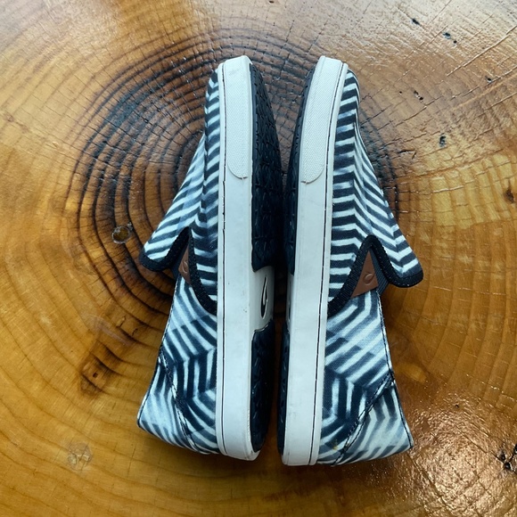 Olukai Pehuea Pa'i Slip on Canvas Sneakers Shoes 20360-LR18 Size 7.5 LAVA - Picture 9 of 9